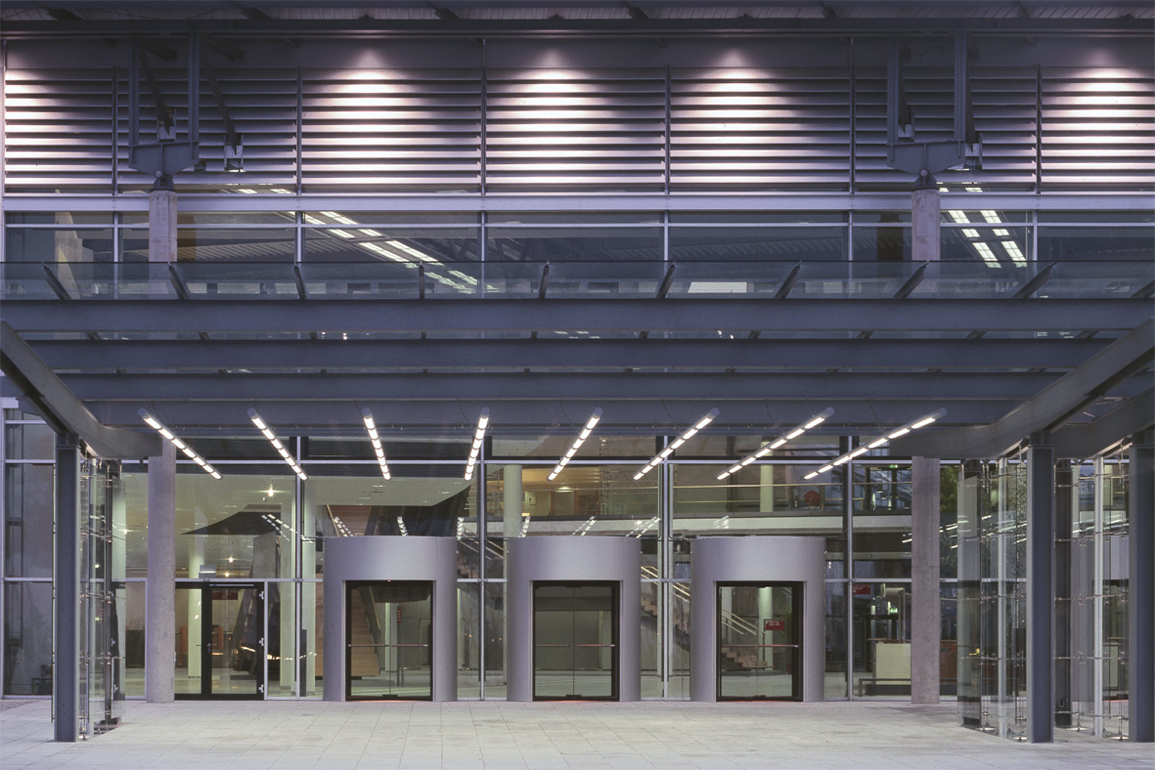 icm-internationales-congresscenter-neue-messe-muenchen-eingang