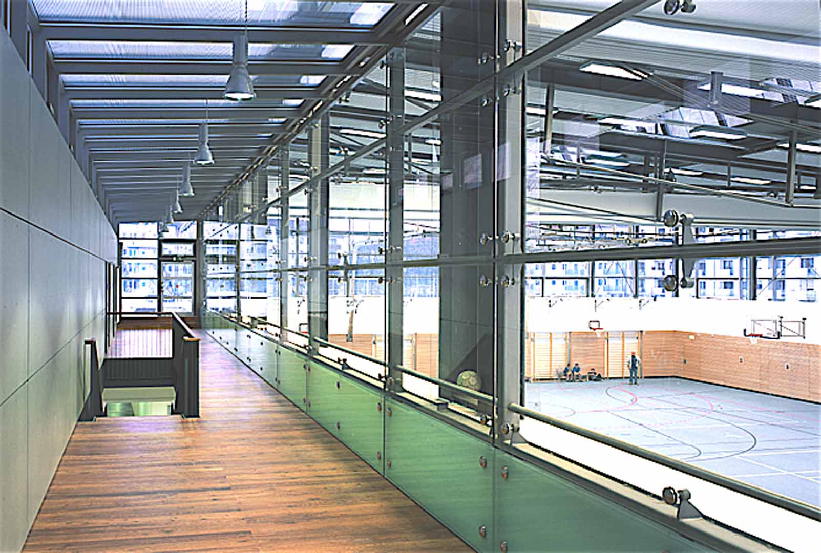 dreifachsporthalle-implerstrasse-muenchen-gang