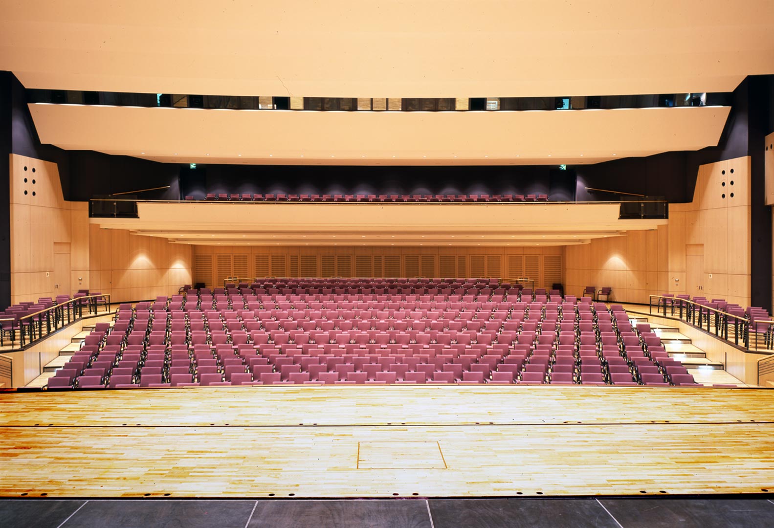 kongresszentrum-weiden-auditorium