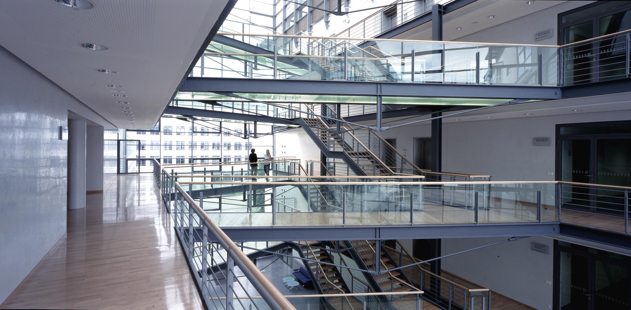 messehaus-neue-messe-muenchen-flur2