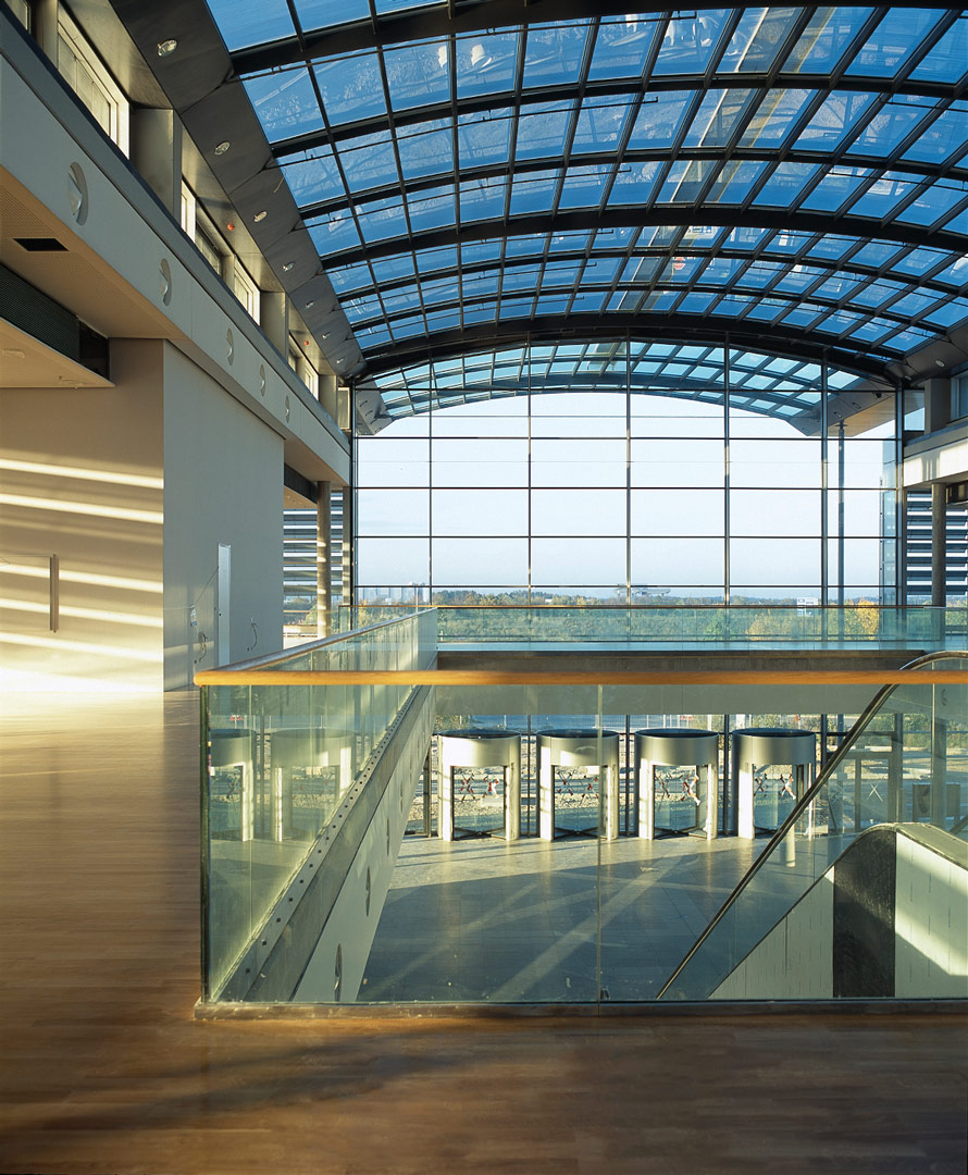 neue-messe-muenchen-eingangsbauwerk-nord-foyer