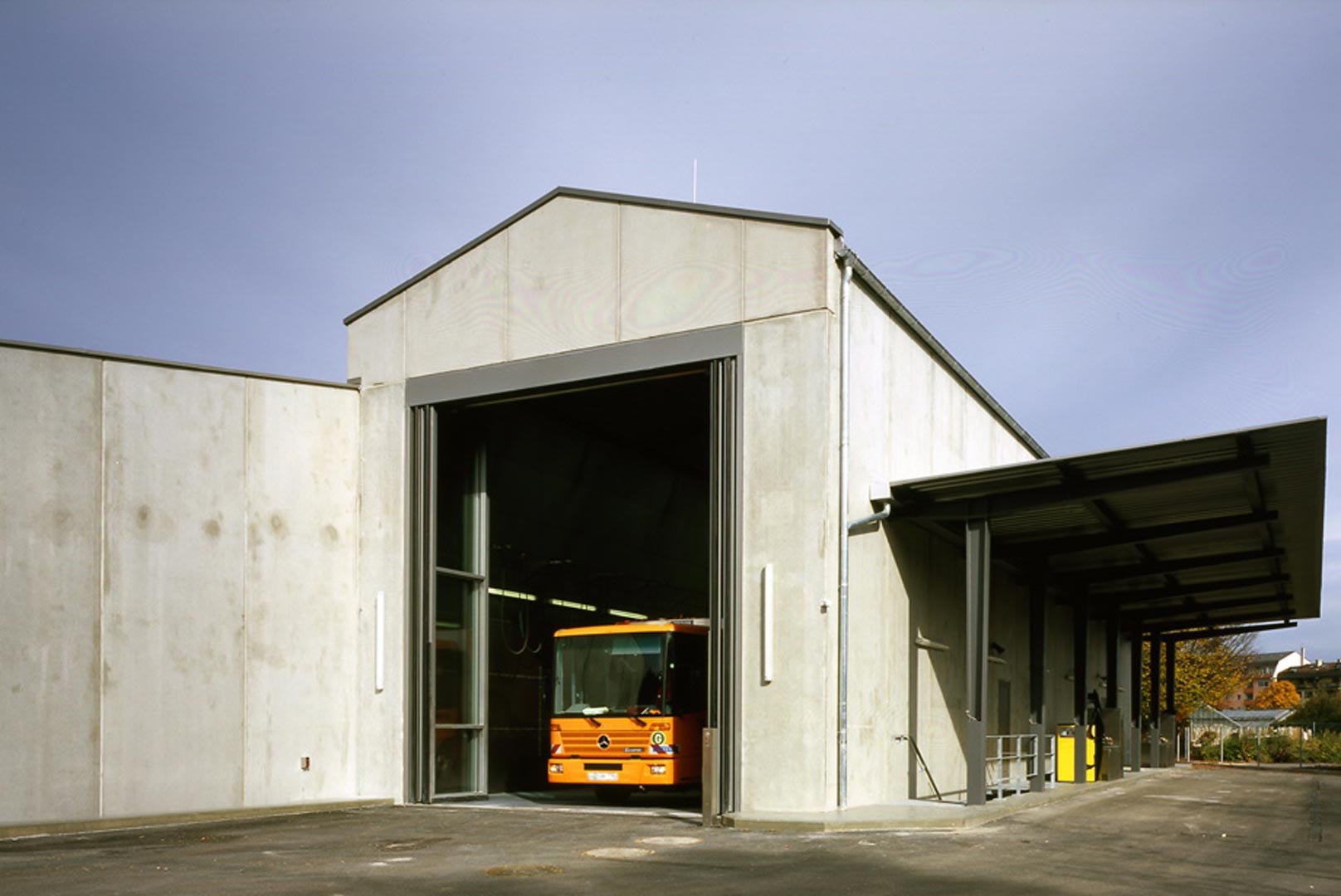 waschhalle-betriebsstation-sued-amt-fuer-abfallwirtschaft-muenchen-ansicht