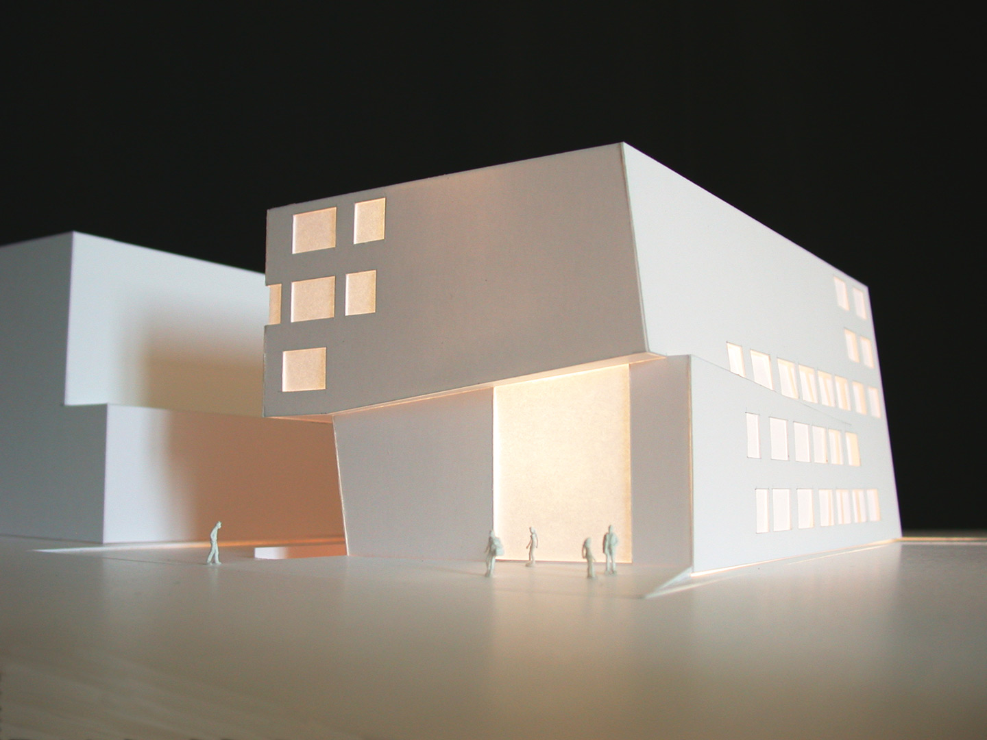 wettbewerb-erweiterung-gastgewerbeschule-savoy-eingang