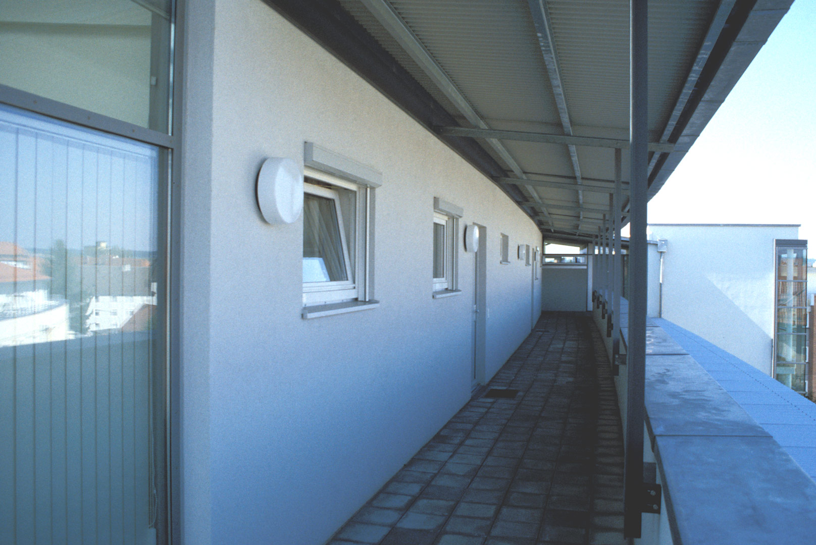 wohnanlage-fuer-altersgerechtes-wohnen-landshut-gang