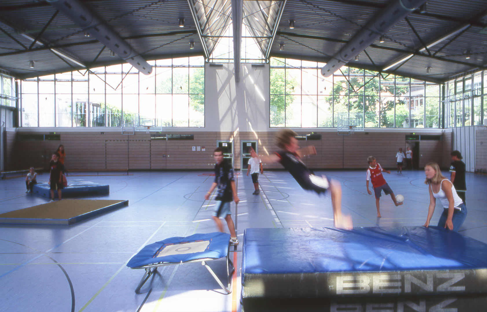 zweifachsporthalle-realschule-vinzenz-von-paul-markt-indersdorf-sportuntericht