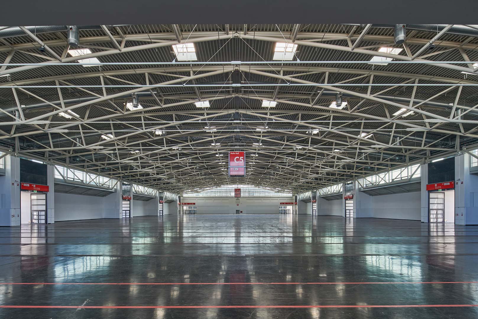 Messe München, Erweiterung des bestehenden Messeareals um 2 neue Messehallen mit Verbindungsbauwerken