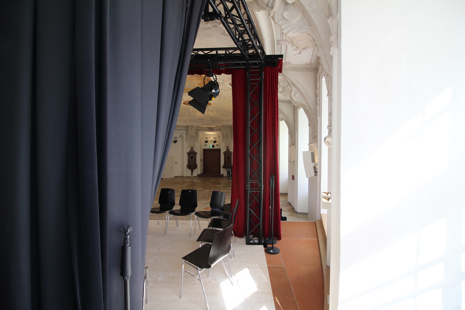 Sanierung_Bühne_Barocksaal_Kloster_Indersdorf_02